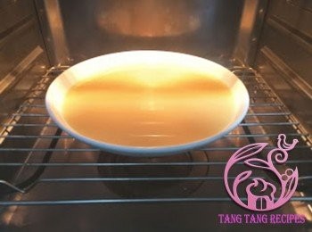 step5: 放入蒸焗爐內，85℃蒸14分鐘。時間到後不要打開門，靜待10分鐘。