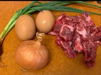 step1: 洋蔥洗淨切條