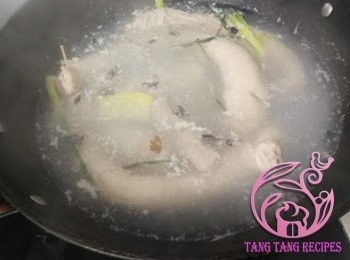 step7: 大火煲約10分鐘，清洗乾淨。