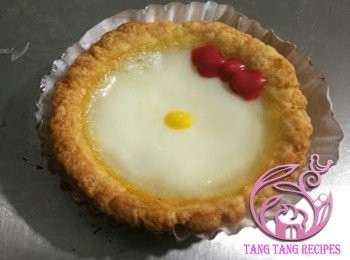 step20: <span class="group_3">造型裝飾</span>紅色朱古力畫蝴蝶結。