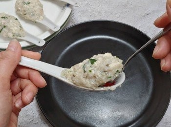 step6: 用小匙把魚肉豆腐起出待涼備用