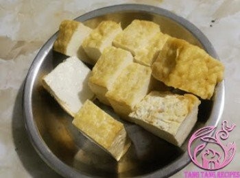 step1: 大件炸豆腐切8份。