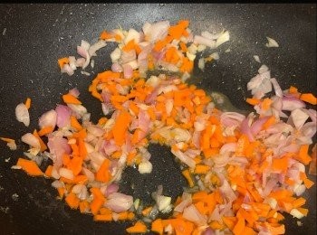 step6: 落豬扒煎香兩邊