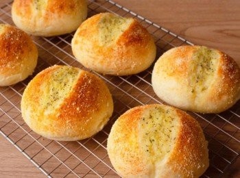 step9: 160度烤18分鐘或至金黃色 取出放涼就完成