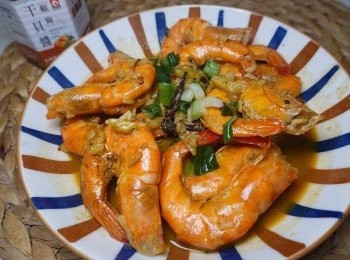 step4: 真的是香氣四溢呀～看到完成品，讓人驚艷只要用對醬料人人都能變大廚耶！