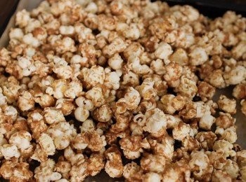 step1: 先把爆谷爆好。