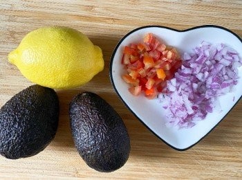 step1: 預備材料，洗淨切粒
