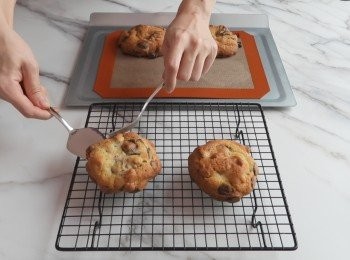 step7: 曲奇在微溫時享用最好吃呢😋