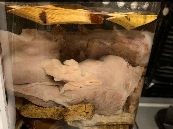 step1: <span class="group_2">湯包材料</span>洗淨備用，將全部湯料用8碗水放入煲大火煲滾。