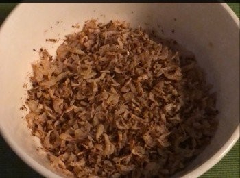 step5: 蝦皮落鍋略烘過後備用。