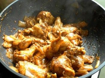 step5: 開蓋後把所有<span class="group_1">食材</span>攪拌均勻，轉中大火煮至收汁即可