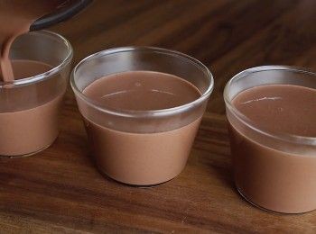 step2: 放涼後放入雪櫃中保存 3 小時以上以至凝固