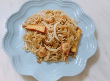 step6: 最後加入少量生芽菜、蔥及花生碎