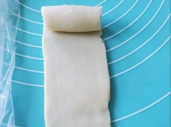 step21: 再由上向下碌成筒狀