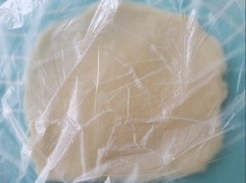 step23: 再壓扁用麵棍碌薄成餅形