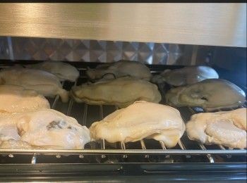 step6: 香煎金蠔拌芥末黑醋

材料：
自家金蠔 6隻
無鹽牛油 少許
葡萄黑醋 1茶匙
法式芥末籽芥醬 1茶匙
純正麥芽糖 1茶匙