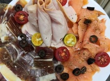 step3: 芝士煲座熱水以小火慢煮可以保持同樣及隱定的溫度