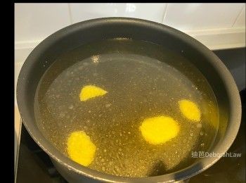 step6: 再加入2升生水到麵鍋。