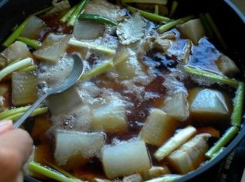 step6: 大火煮滾，撈掉浮沫。