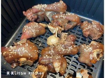 step4: 預熱氣炸鍋180度，以180度烤15-20分鐘即可。