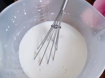 step2: 將所有材料放置於器皿中，拌勻至糖溶便可。