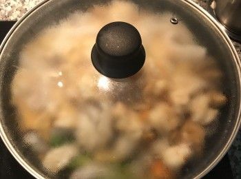 step11: 蓋鍋蓋燜煮2分鐘；