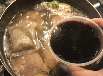 step5: 加入紅酒；