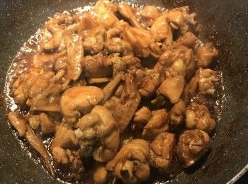 step12: 開蓋，醬汁已經收到濃稠，試味道做微調；