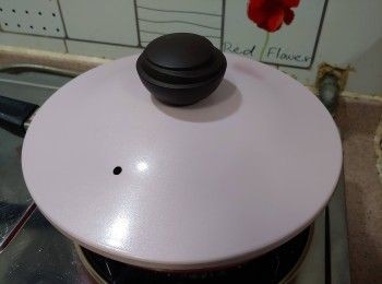 step8: 滾後蓋上鑊蓋煮5分鐘