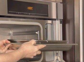 step7: 預熱蒸爐，以100度蒸約3分鐘即可（如沒有蒸爐，可以改以明火或電磁爐，大火蒸3分鐘）