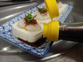 step4: 最後淋上蒸魚豉油便可食用