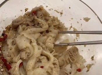 step11: 拌入麻辣醬汁