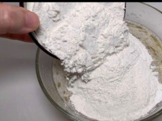 step3: 加入粘米粉和糯米粉攪勻