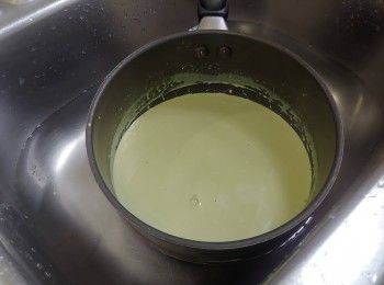 step6: 座水至稍降溫至微暖（或於室溫待至至微暖）
