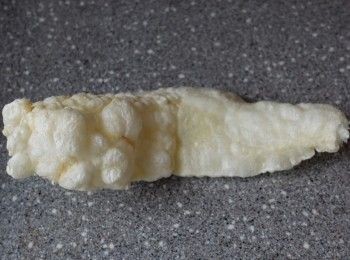 step1: 沙爆魚肚兩片 先洗淨