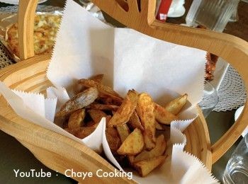 step1: Crispy Potato Wedges , use the oven to make healthier, NO deep-fry Easy make it at home
All ingredients:
Two potatoes  360g

Starch 25g  1/8 cups 
Oil 1/8 cups
Salt 1/3 tsp 2g
Dried onion 2g
Chili powder 2g or Cumin powder, garlic powder