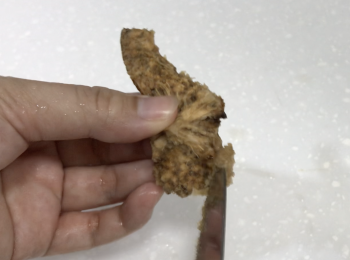 step3: 陳皮、蜜棗用水清洗2次，陳皮浸泡至軟，刮走白囊