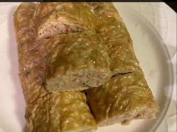 step4: 食用時候，將它切成片，放入熱油鍋中炸至金黃色，即可上碟。吃時蘸一些桔油，味道更佳。



想知道更多食譜，可去我 Facebook 專頁。

For more recipes, please go to my Facebook page:-
https://m.facebook.com/carlineki/