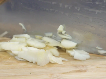 step1: 馬蹄去皮，洗淨切粒