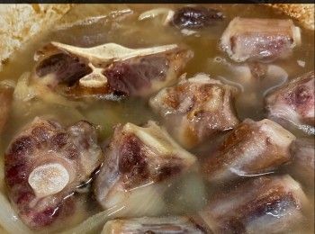 step7: 法包切片，撒上 Grana Padano Cheese (哥瑞纳-帕达诺)，放入焗爐，180度焗至金黃，即成