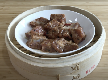 step5: 加辣椒絲，拌勻，大火蒸15分鐘