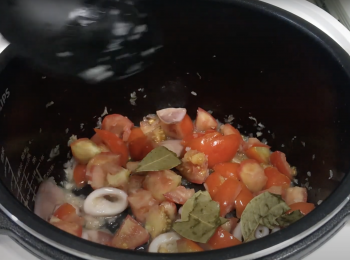 step5: 加索夫利特醬材料、自製海鮮湯、米、水