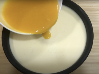 step7: 鏡面倒入模具，冷藏1-2小時