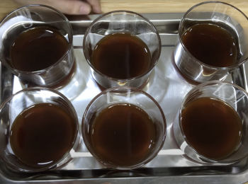 step2: 放涼，倒入杯子，一杯50克，冷藏1小時