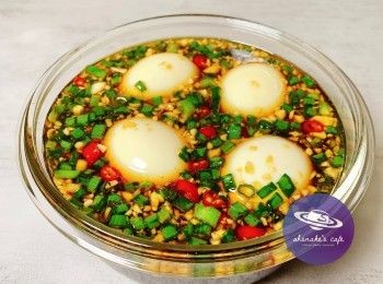 step3: 雞蛋放入醬汁中。放入雪櫃，浸24小時