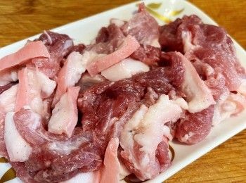 step1: 瘦肉用醃料醃製