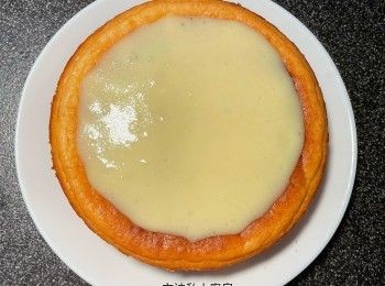 step12: 攤凍後脫蛋糕模，放入雪櫃冷藏最少3小時以上，即完成。