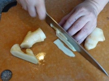 step2: 順紋切薄片