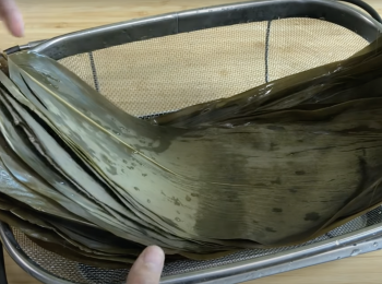 step4: 粽葉放涼後，可以用來包粽子