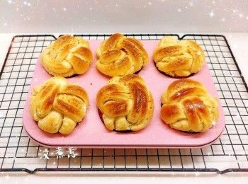 step9: 預熱5分鐘（170°），放下層，焗約15-20分鐘（至表面金黃）